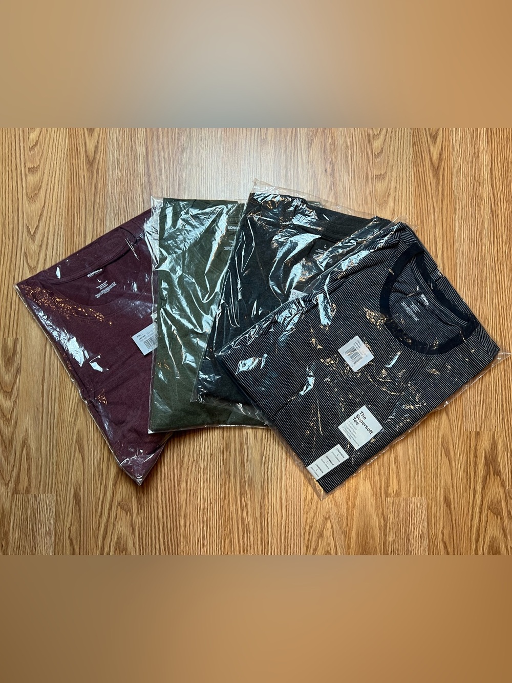 Sonoma Mens The Supersoft Tee Shirt Lot of 4 - Red, Olive Green, Grey, Blue